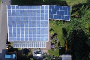 Solarpanels auf dem Carport